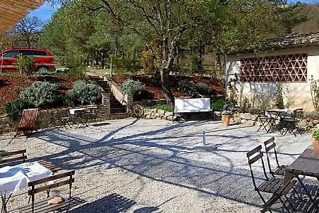 Sleeps 4 Pool Wifi Apartment Carpini