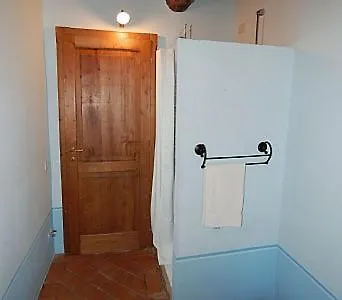 Sleeps 4 Pool Wifi Apartment
